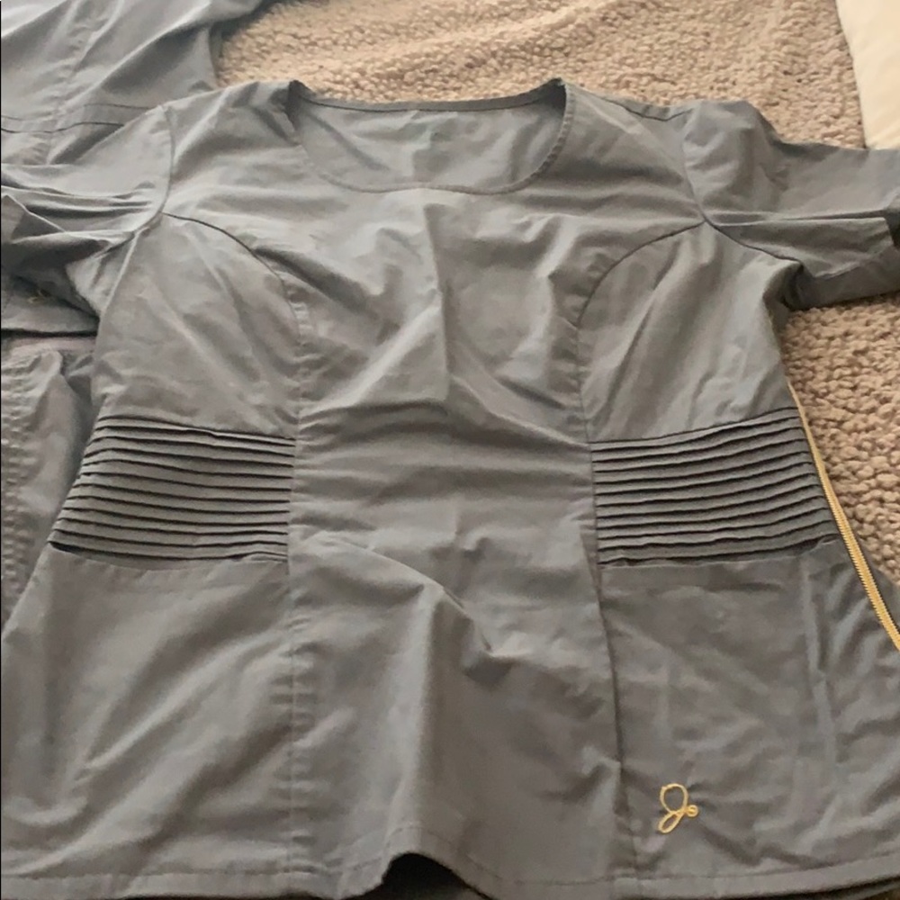Jaanuu scrub tops medium and pants size small